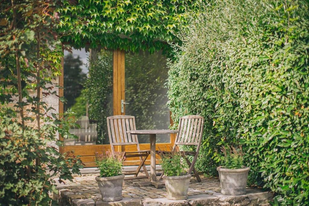 A L'entree Du Verger - Charmante Maison En Pierres * Dinant